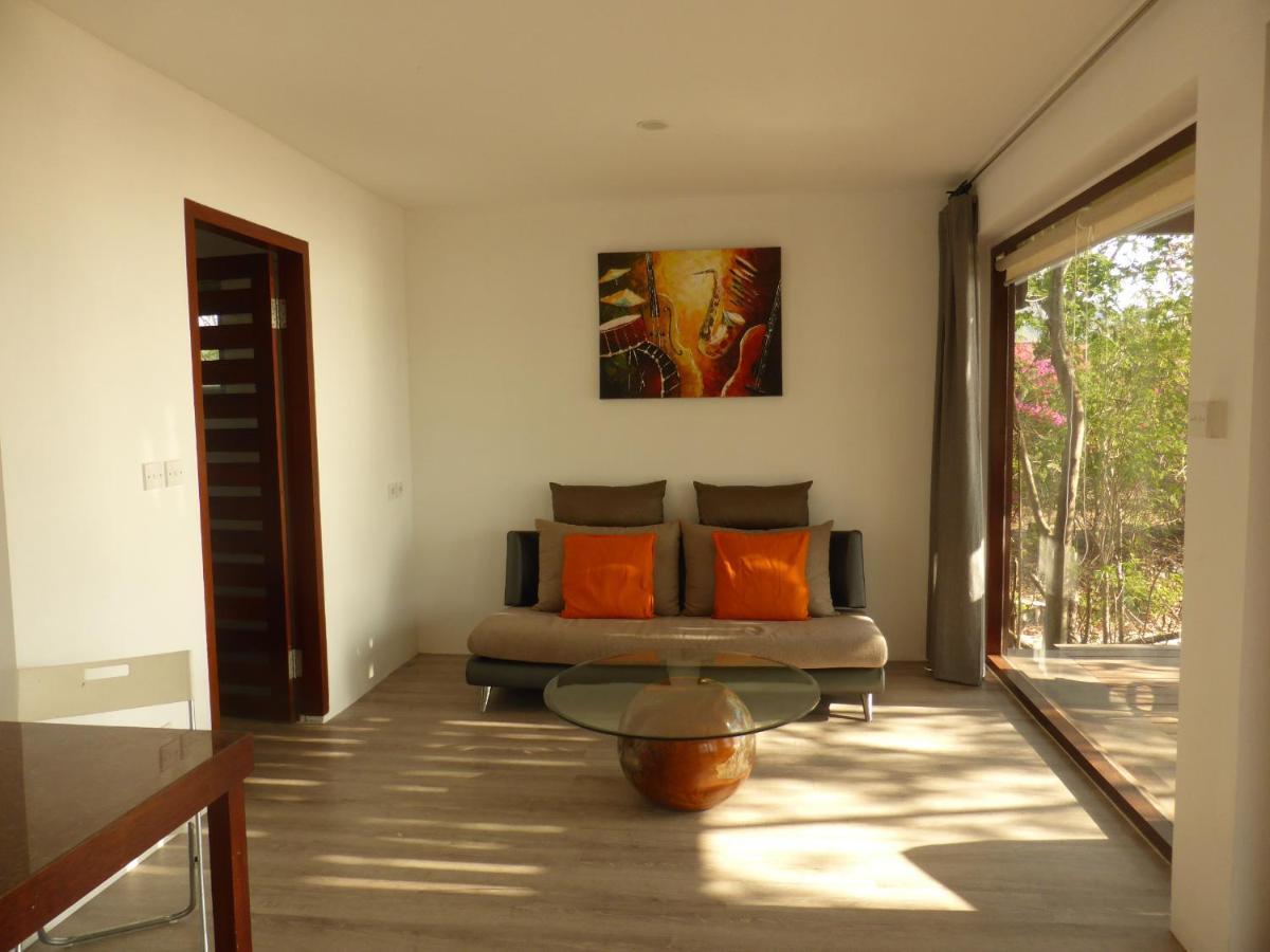 Castaway Surf Retreat 1 Ξενοδοχείο Sekongkang Εξωτερικό φωτογραφία
